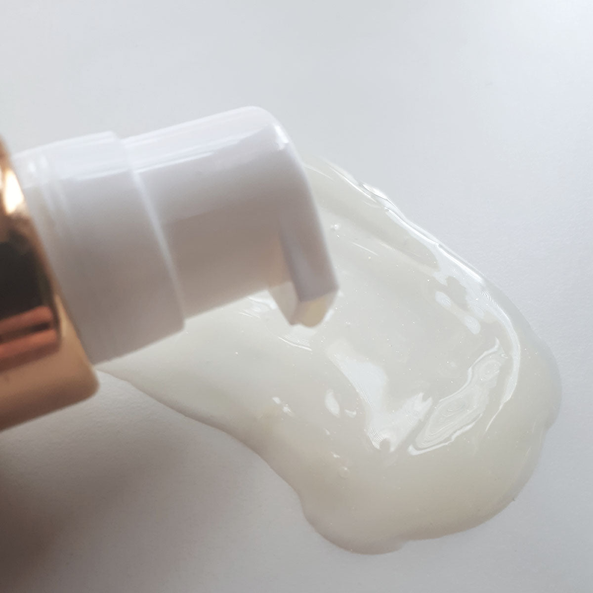 HYALURONIC ACID & COLLAGEN SERUM (60 ML)