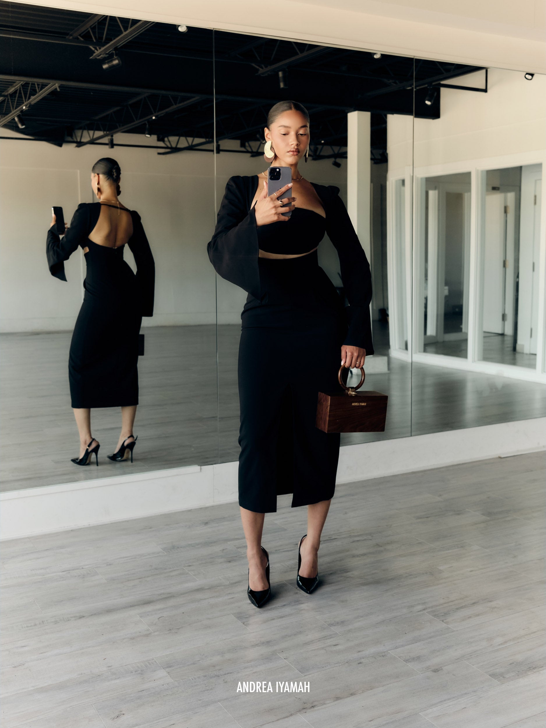 ANDREAIYAMAH_MIRRORSELFIE_FALLWINTER25DSCF4132.jpg