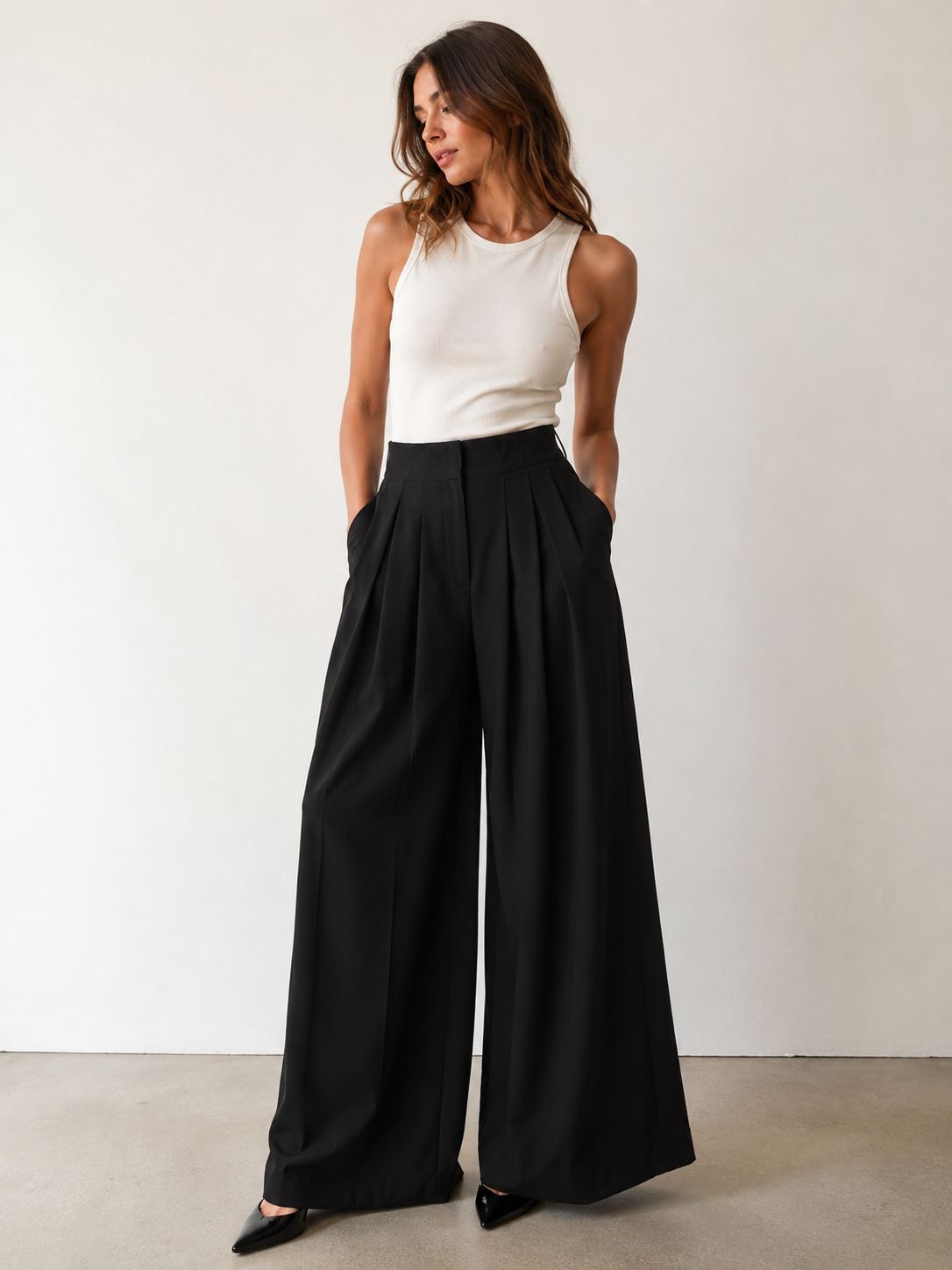 Michelle Keeganblack pleated trousers uk8