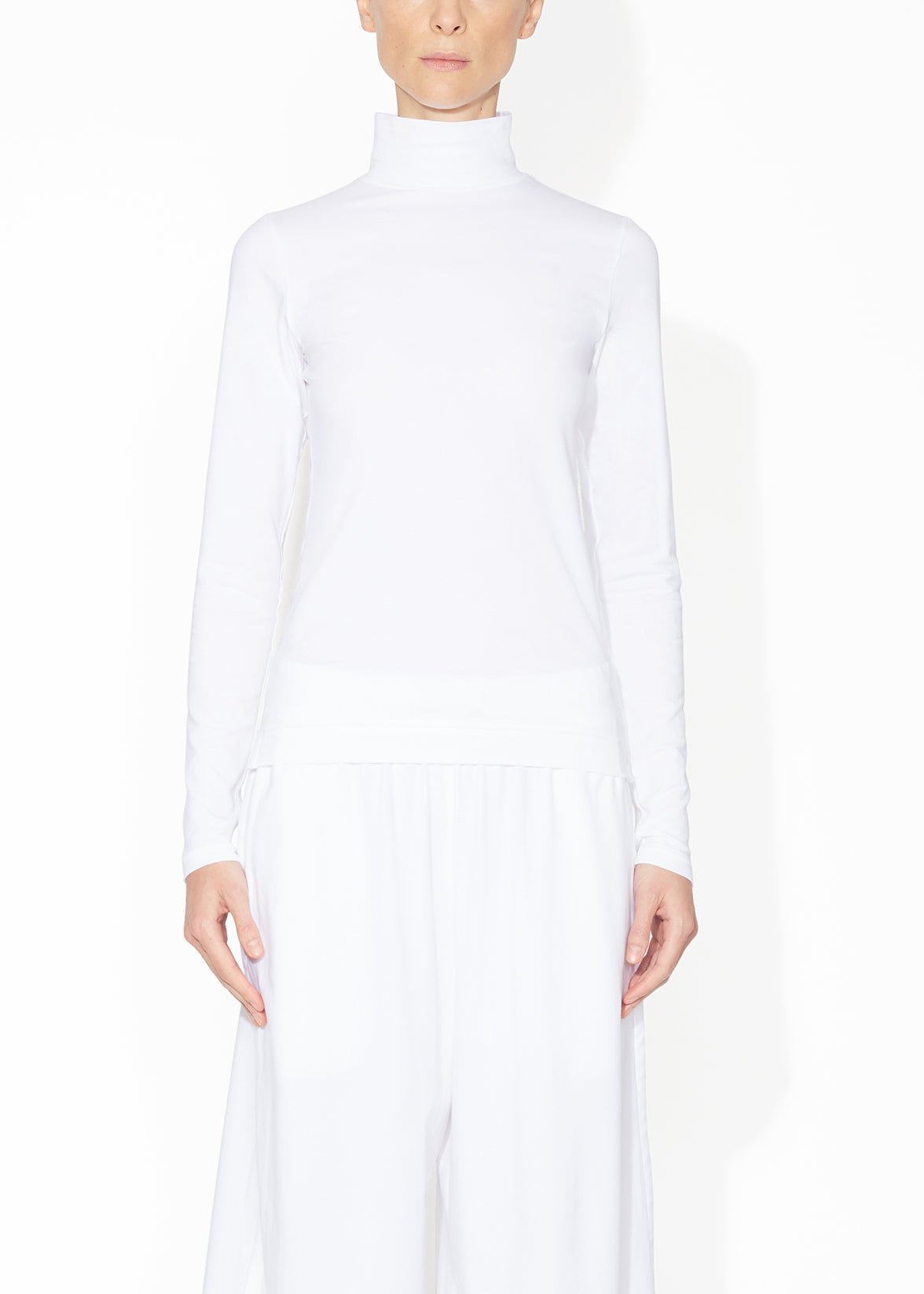 A front view of a white turtleneck.