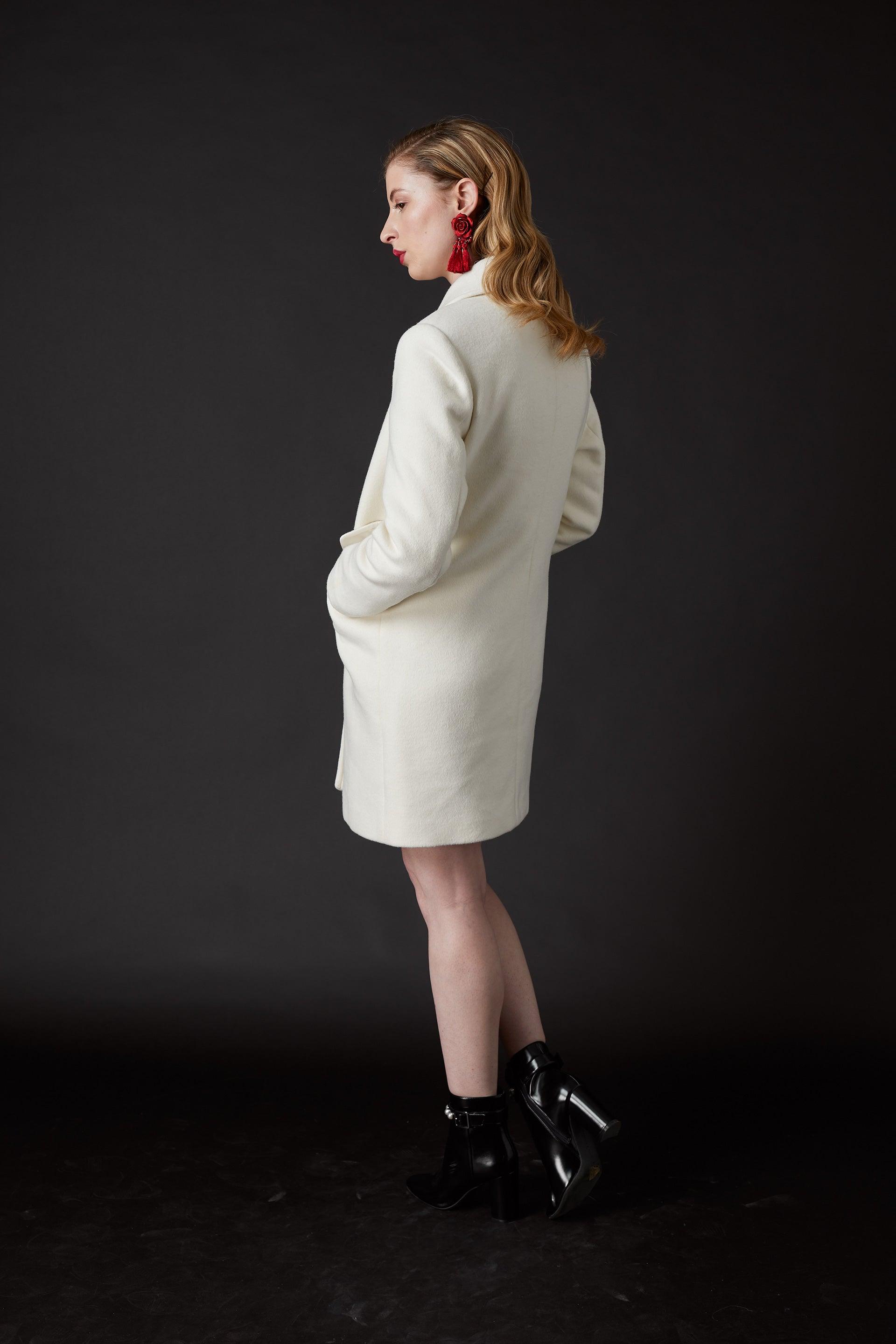 SKYLENCE - Windsor Ming Coat White - SAMPLE SALE LONDON 