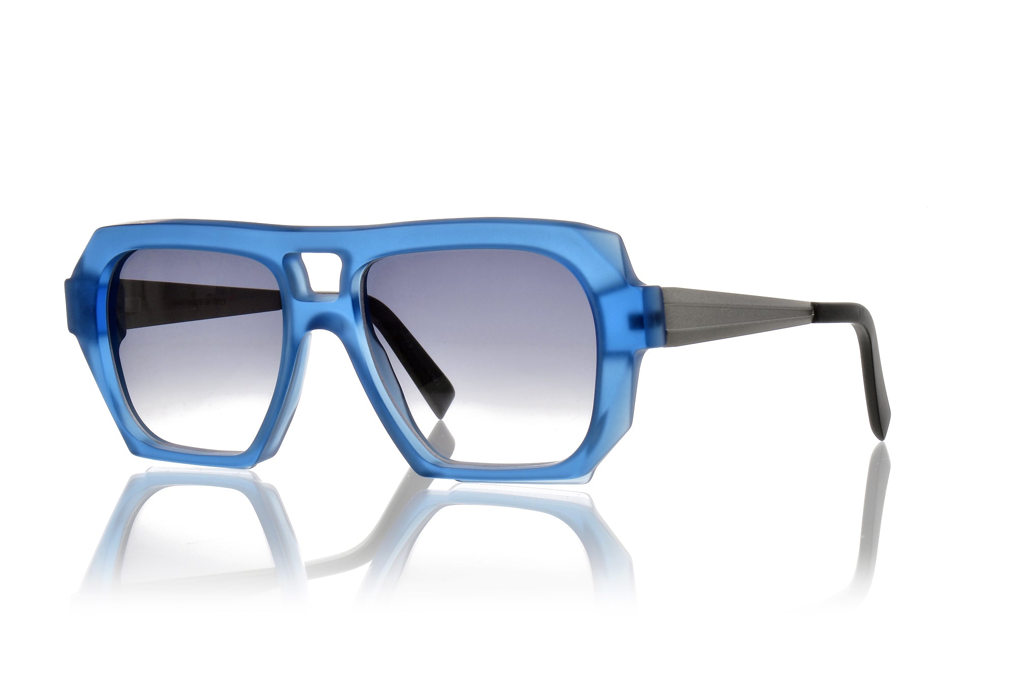 Sunglasses_Collection_Luke_S4_Royal_Product_Image_02.jpg