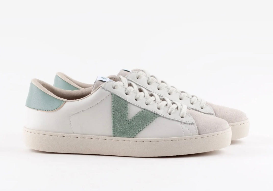 Victoria sneakers Size 36