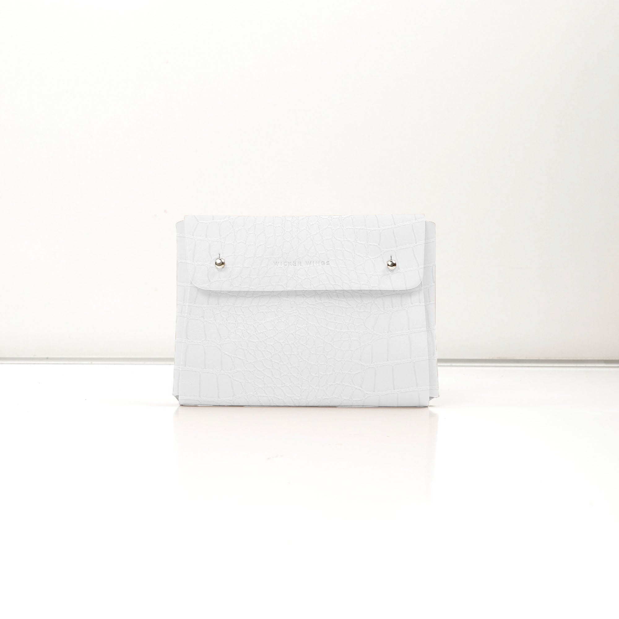 WickerWings-Pouch-Medium-White_Croco-1_fb62d687-cdf3-4522-b401-24988e4d57bb.jpg