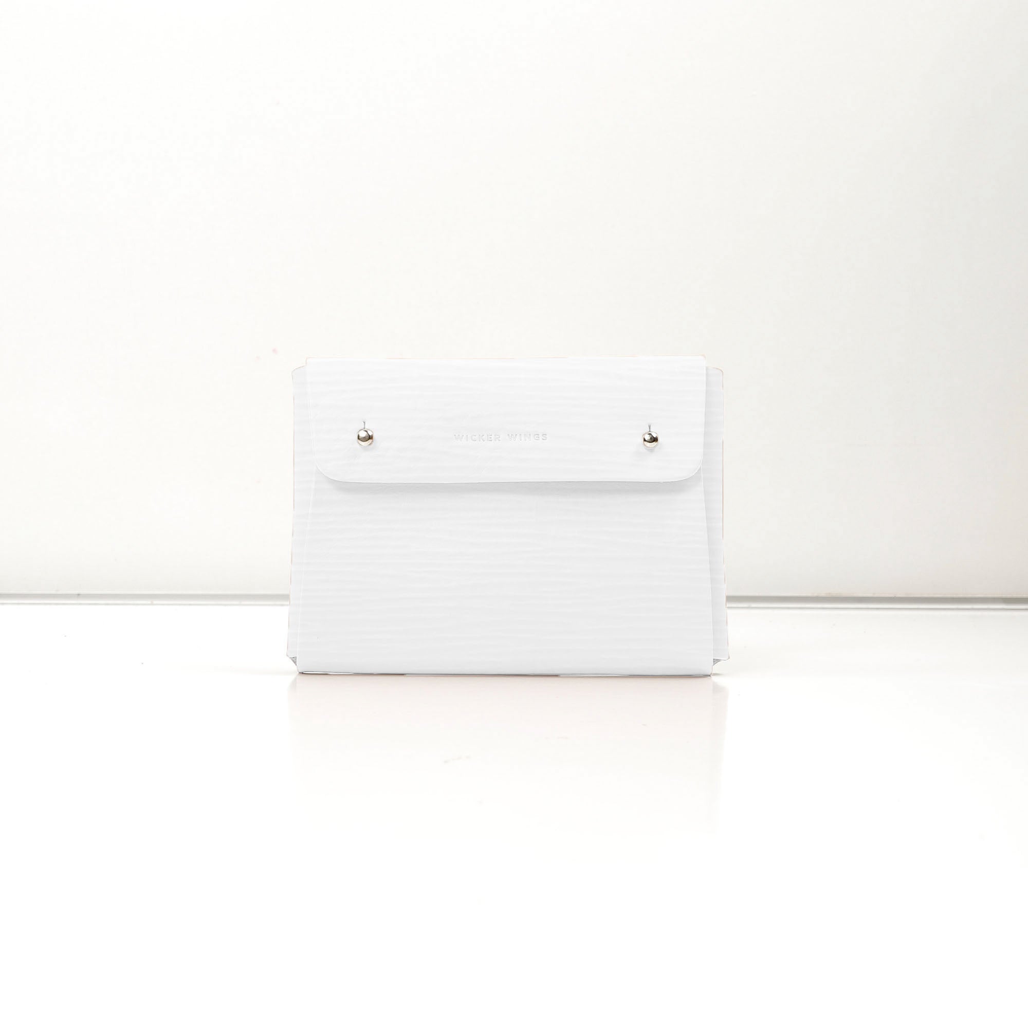 WickerWings-Pouch-Medium-White_Wavy-1_c4c9f116-caa8-4f36-96da-0f3e67598255.jpg