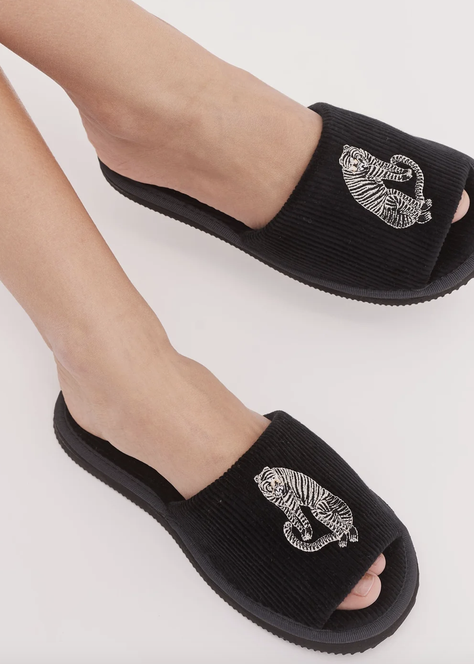 Desmond & Dempsey - SANSINDO CORDUROY Slippers - Size 44