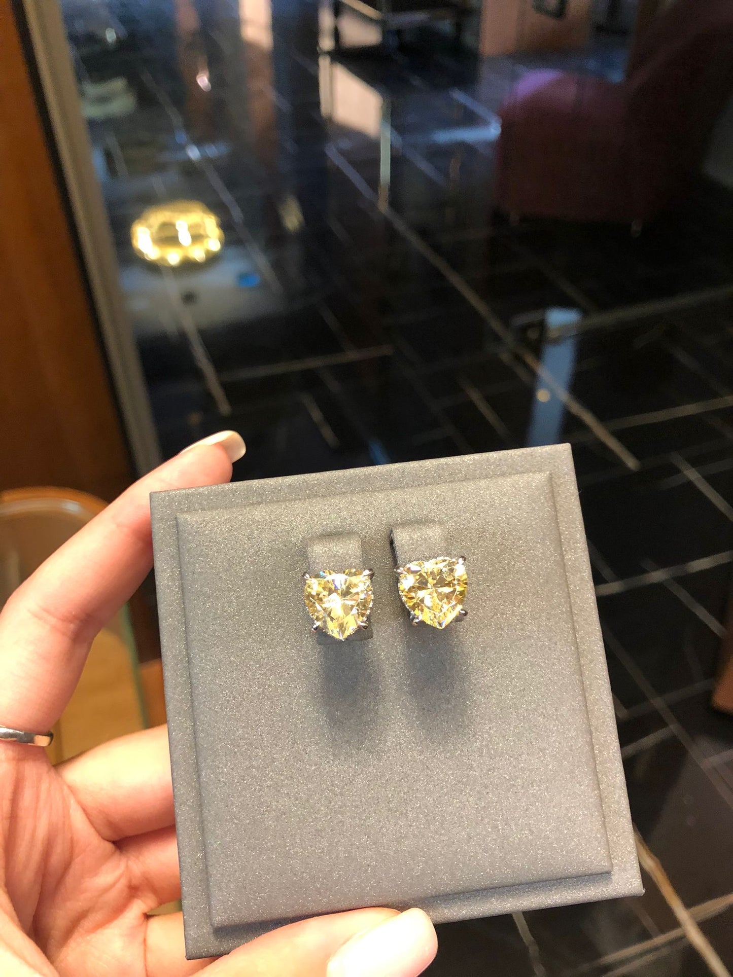 AJ - Earrings with yellow heart
